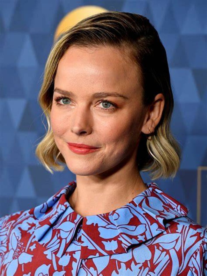 Allison Miller photo 3