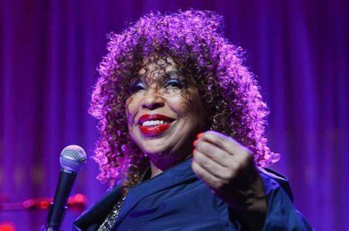 Roberta Flack photo 3