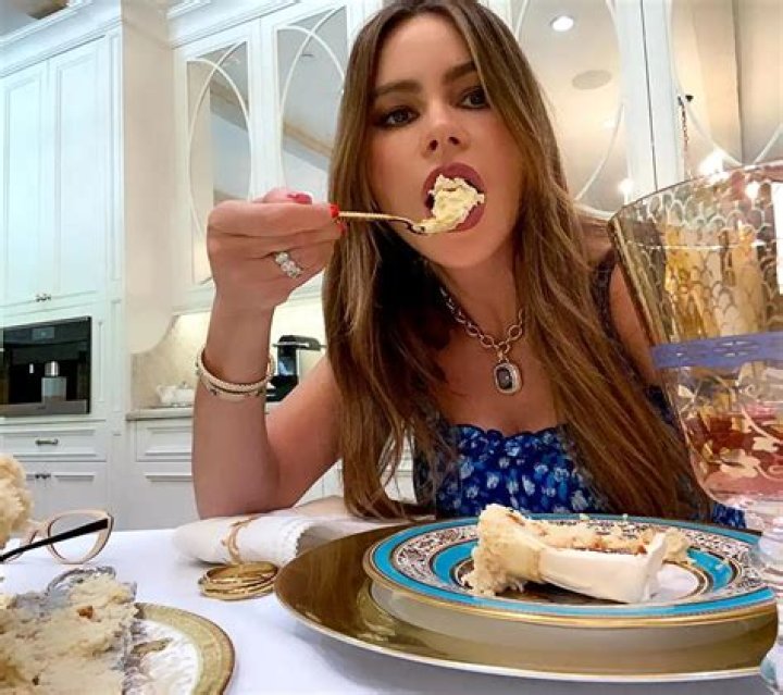 Sofia Vergara Loves Eating Cake