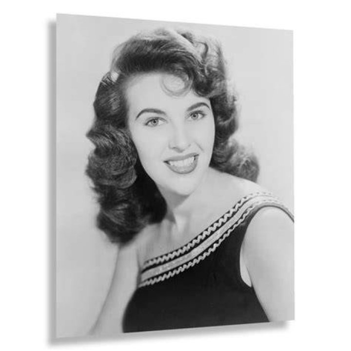 Wanda Jackson photo
